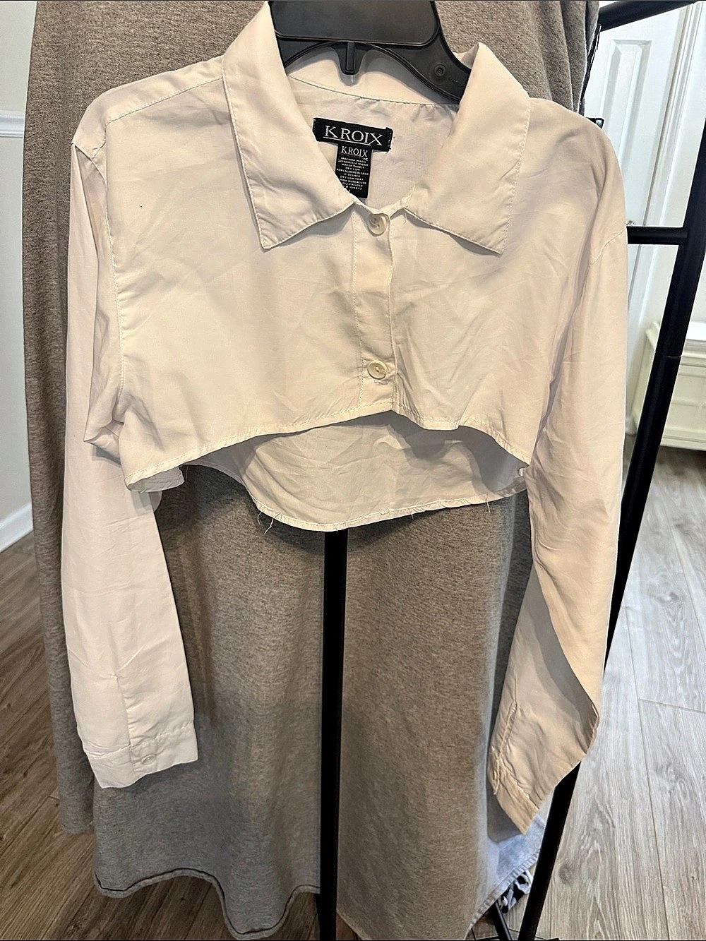 KROIX Cropped Button Down Shirt in white